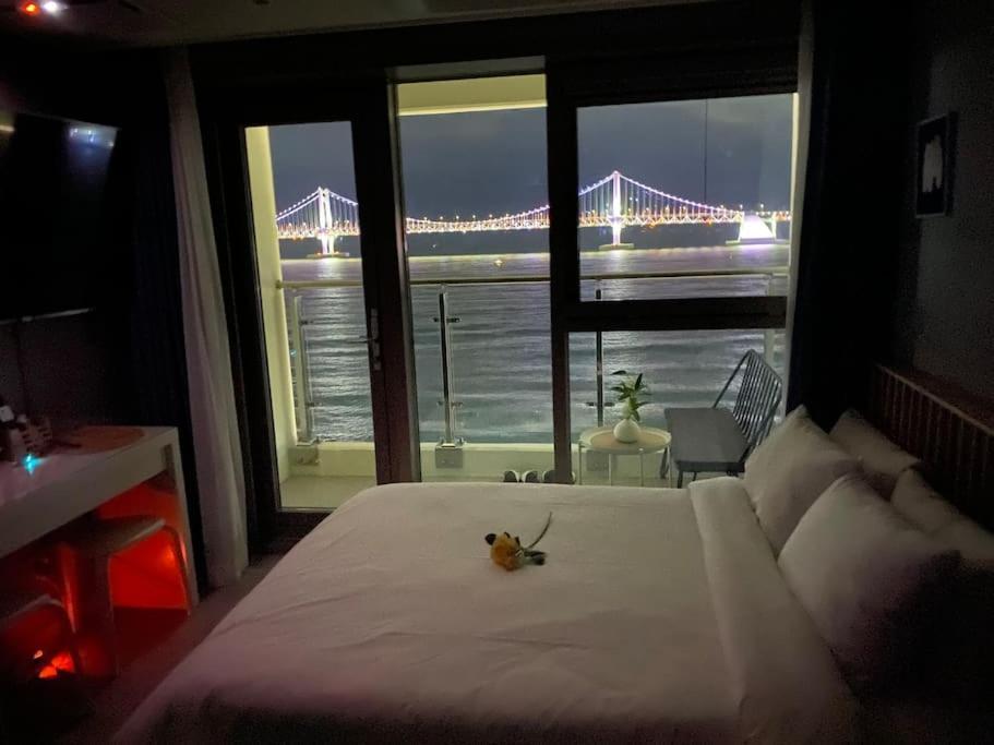 Ferienwohnung Gwangan-Ri Grand Terrace Ocean View Busan Exterior foto